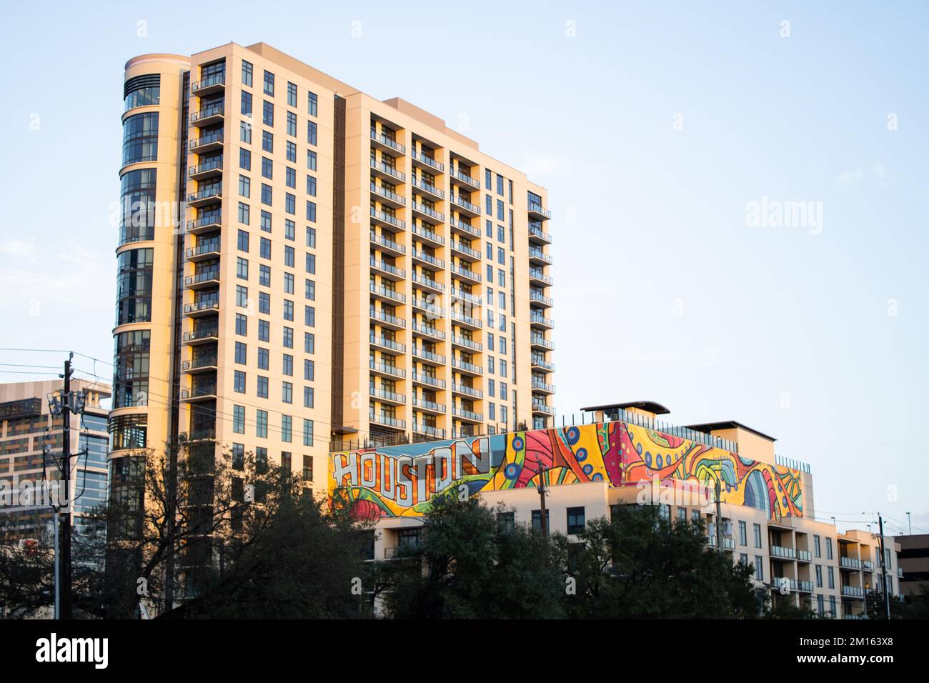 Houston Building Color A high building in Houston and a colorful wall mural next to it Stock ...