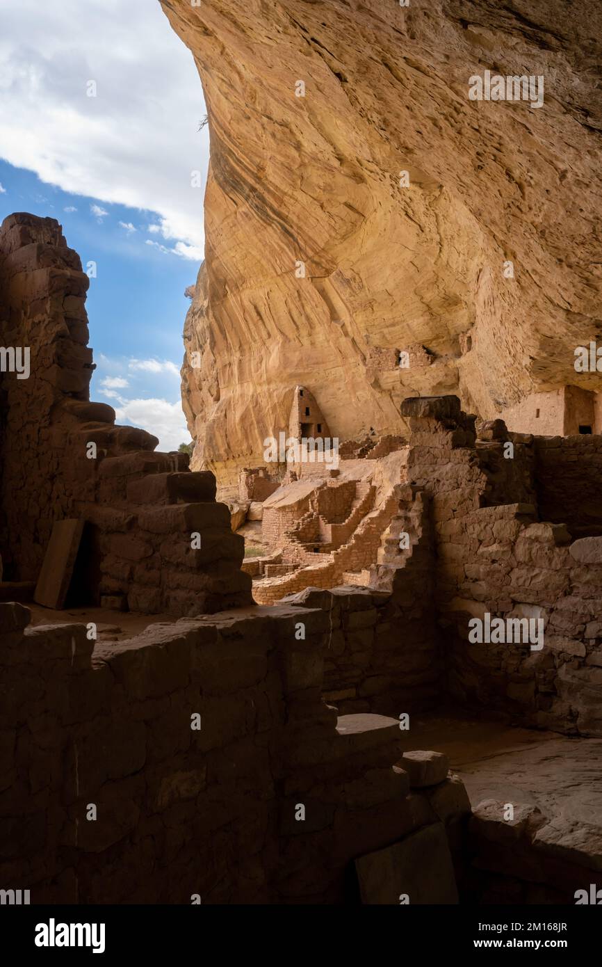 Rooms and Towers of Long House Cliff Dwelling in Mesa Verde National ...