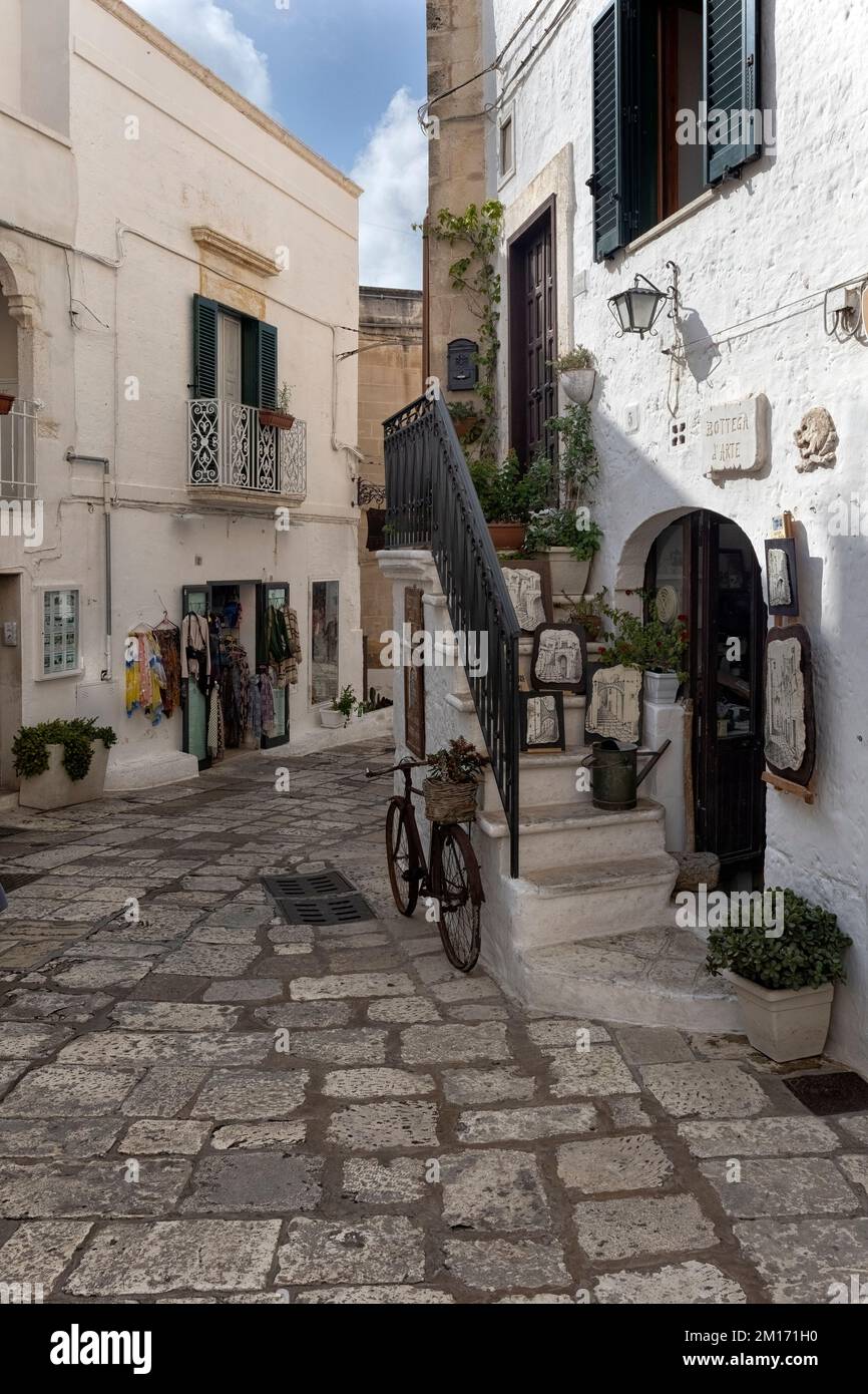 Puglia ostuni shop hires stock photography and images Alamy