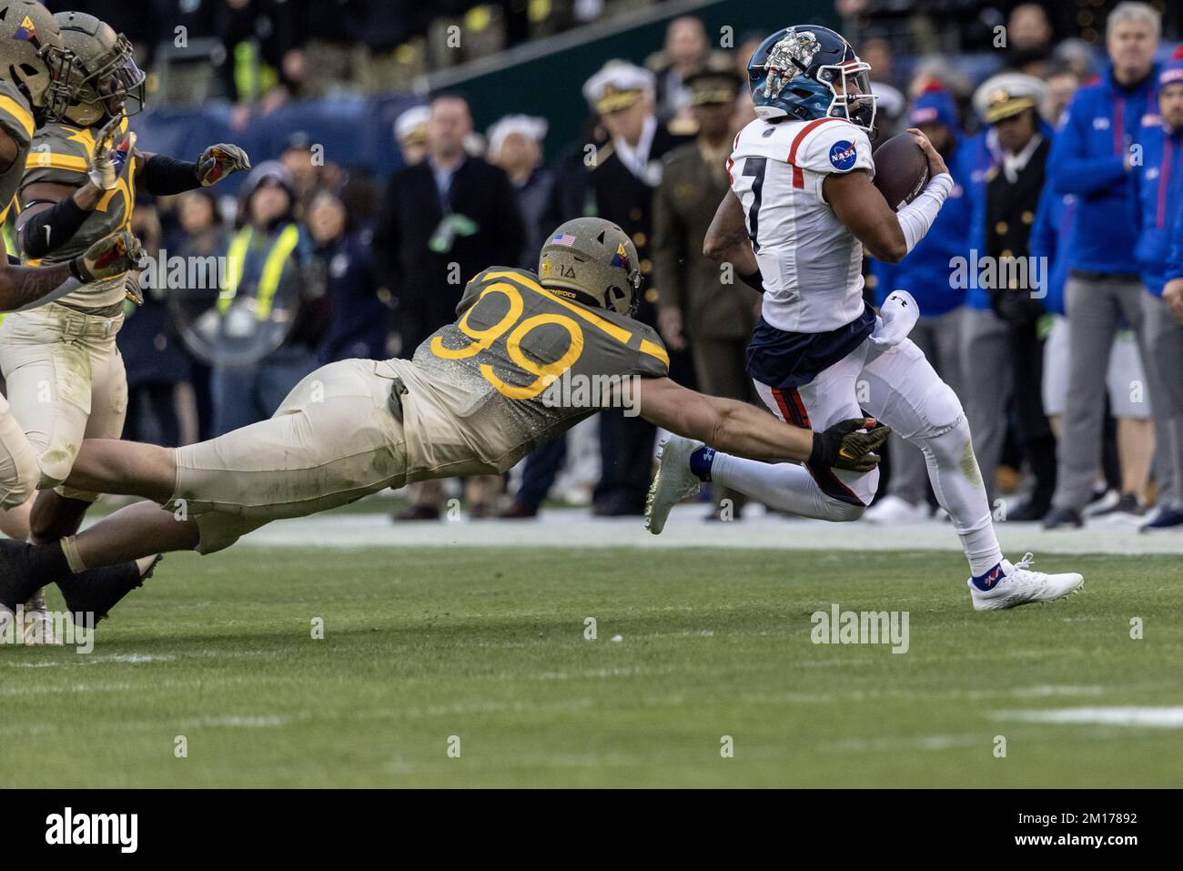 Philadelphia Eagles defensive end Josh Sweat in action during the NFL  football game against the Pittsburgh Steelers, Sunday, Oct. 30, 2022, in  Philadelphia. (AP Photo/Chris Szagola Stock Photo - Alamy