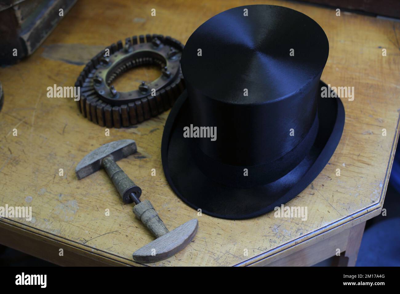 Hat stretcher and silk Top Hat at Lock & Co hatters Stock Photo - Alamy