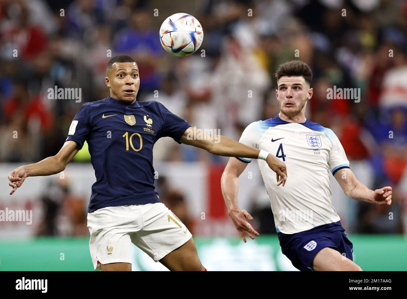 AL KHOR - (l-r) Kylian Mbappe of France, Declan Rice of England during ...