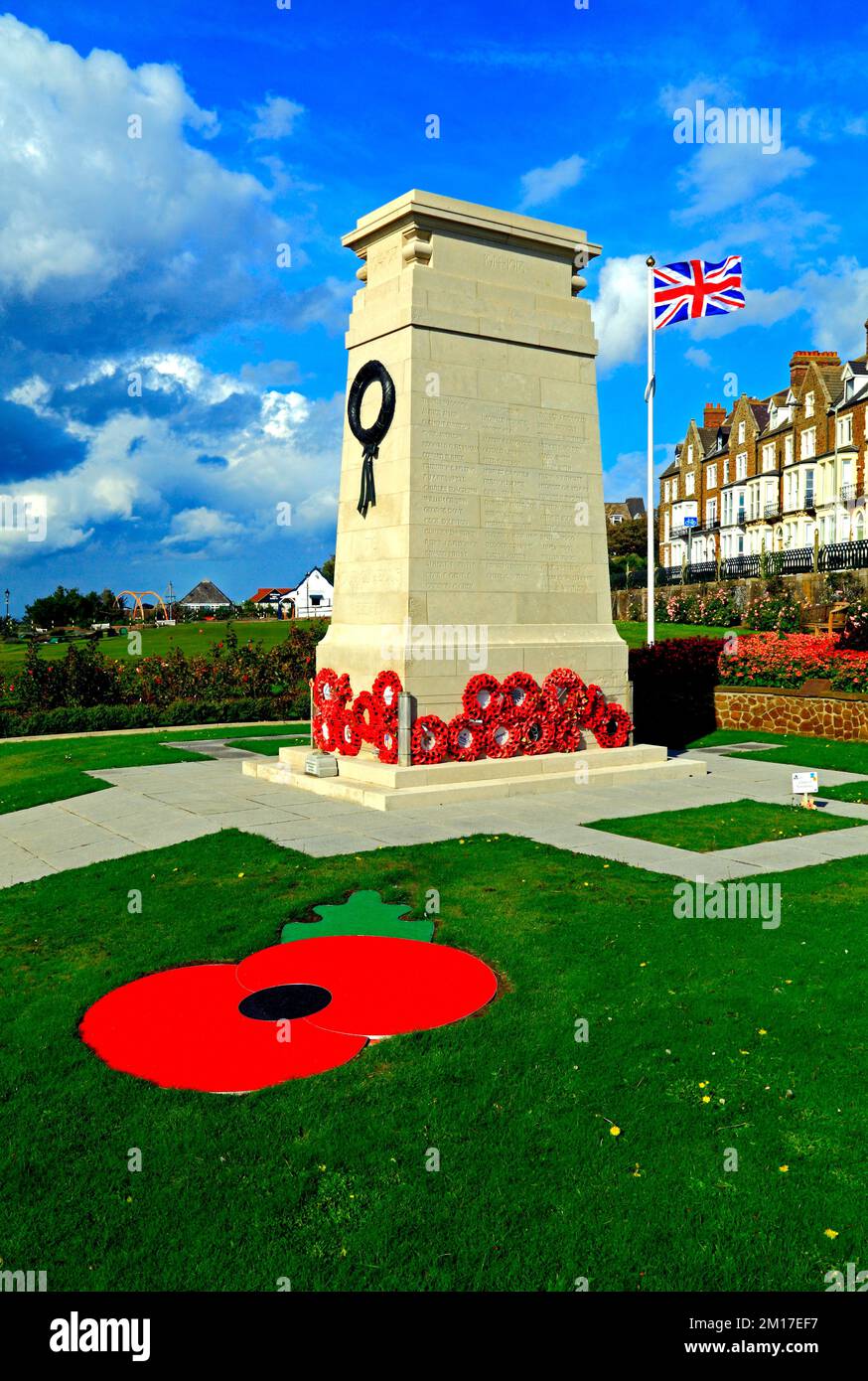 War Memorial, Esplanade Gardens, Marine Parade, Hunstanton, Norfolk, England, UK Stock Photo
