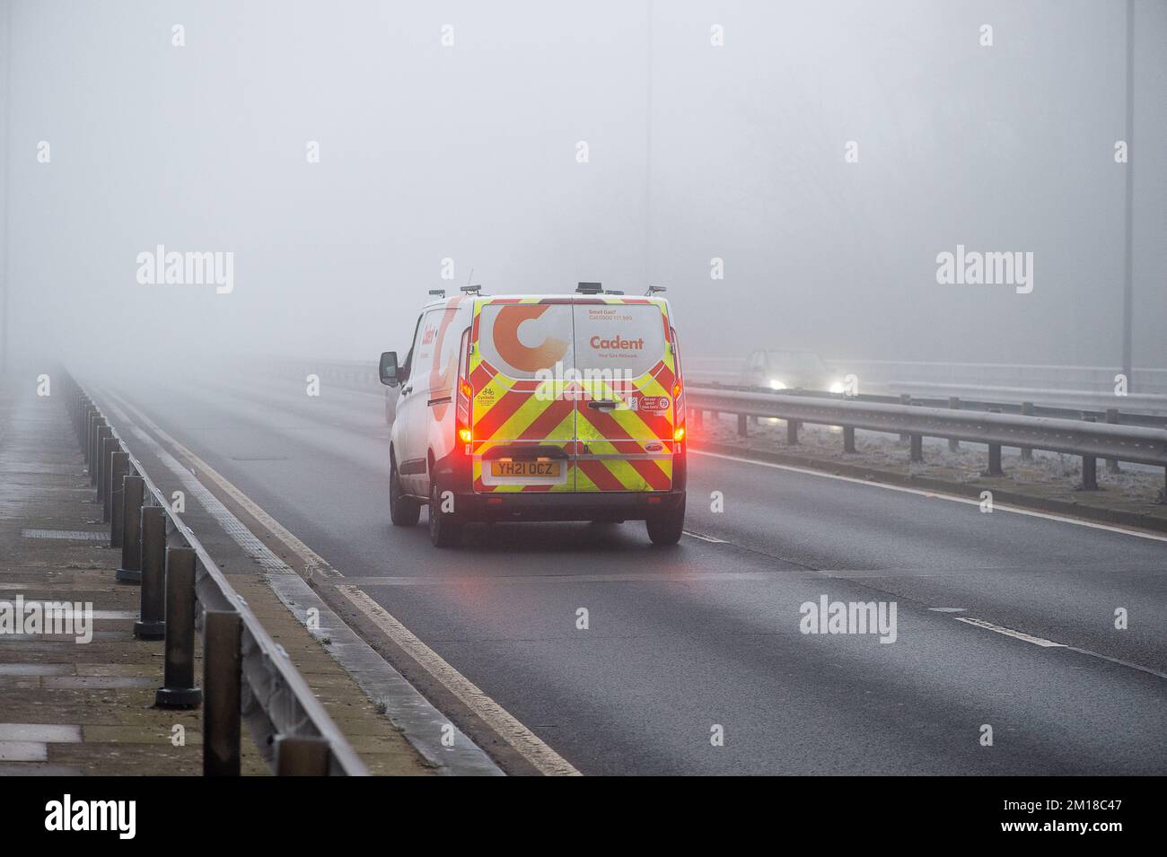 windsor-berkshire-uk-11th-december-2022-traffic-on-the-royal