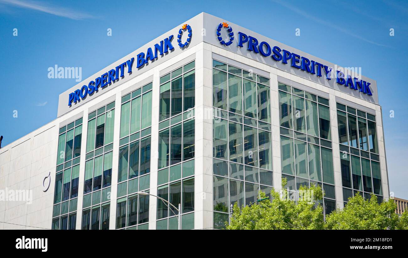 Prosperity Bank building in Austin AUSTIN, UNITED STATES OCTOBER 31, 2022 Stock Photo Alamy
