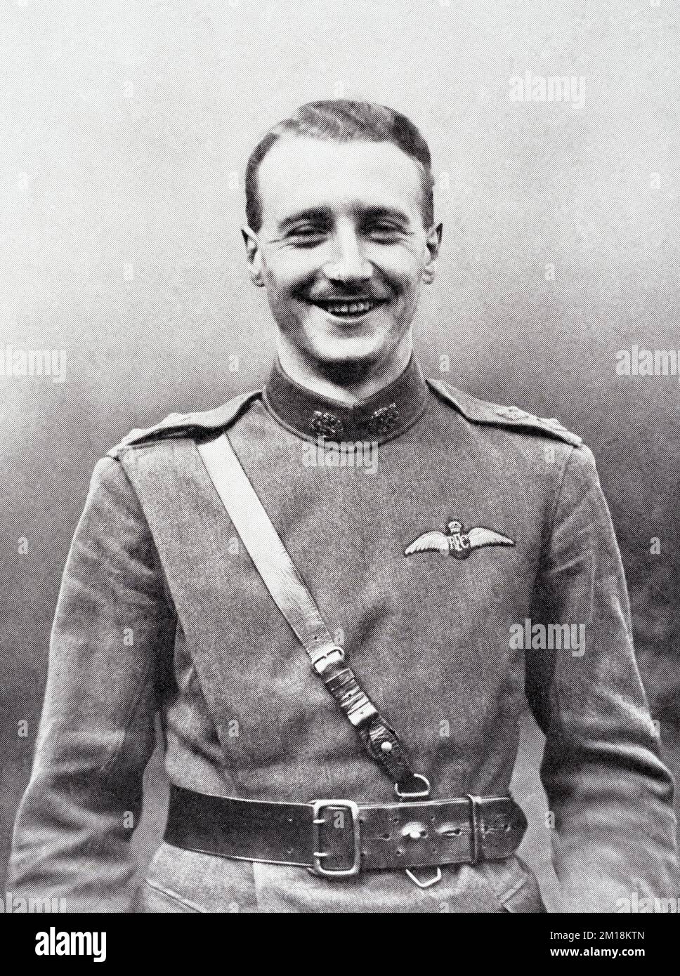 Lieutenant Leefe Robinson of the Royal Flying Crops, who won a Victoria Cross during the First World War for being the first to shoot down a German airship over Britain, c.1916. Stock Photo