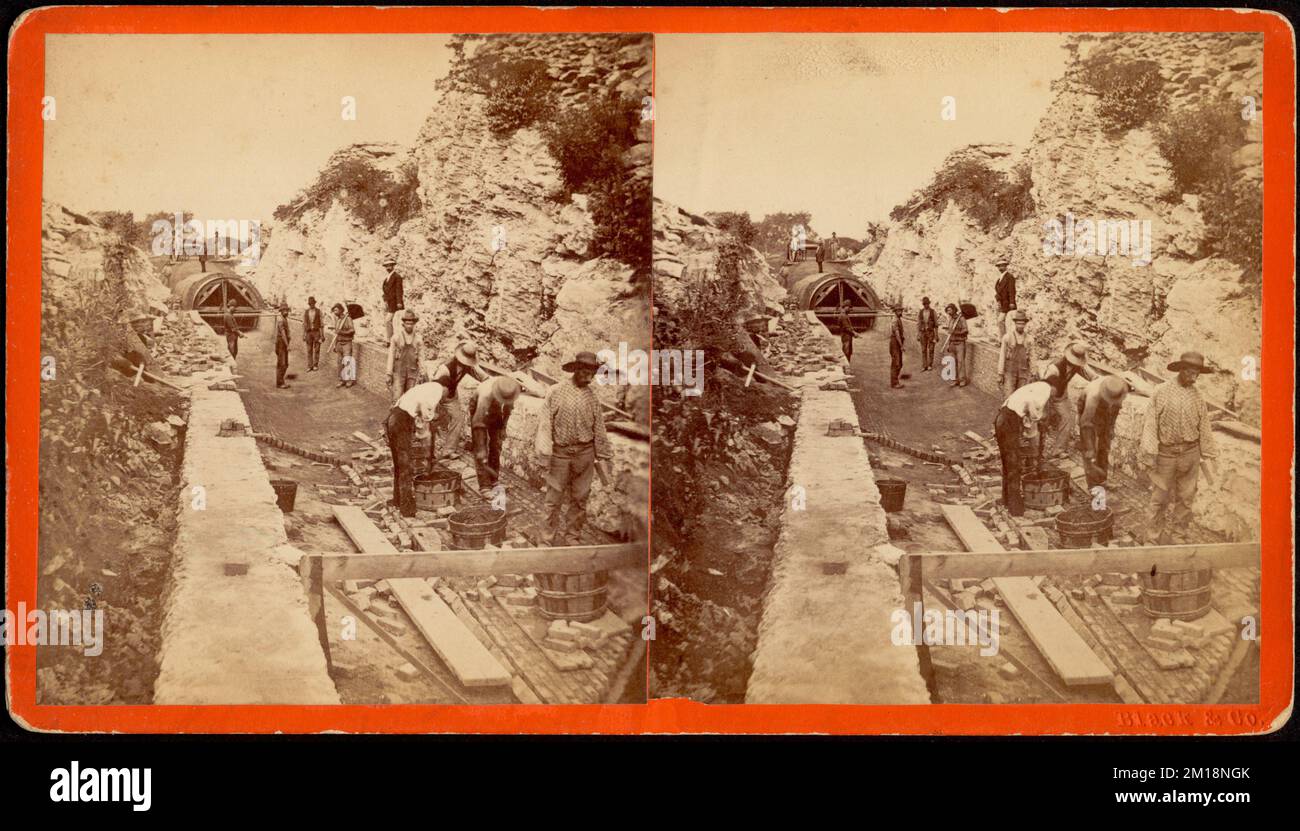 Sudbury River Conduit BWW Div. 4. Sec. 15 ledgecut[?] Aug. 17, 1876 , Aqueducts, Bricklaying, Construction workers Stock Photo
