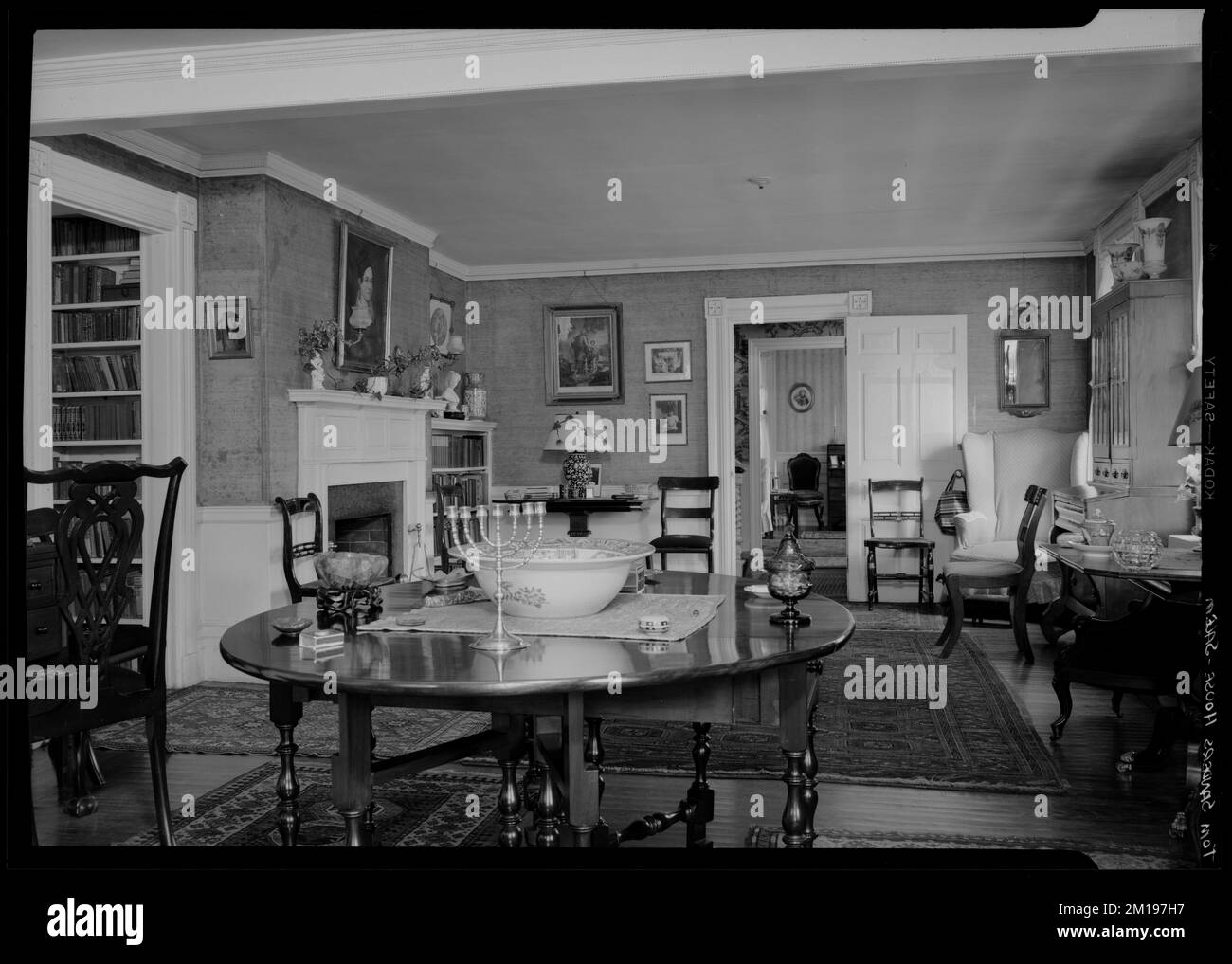 Thomas Sanders House, Salem, MA, interior , Rooms & spaces. Samuel Chamberlain Photograph Negatives Collection Stock Photo