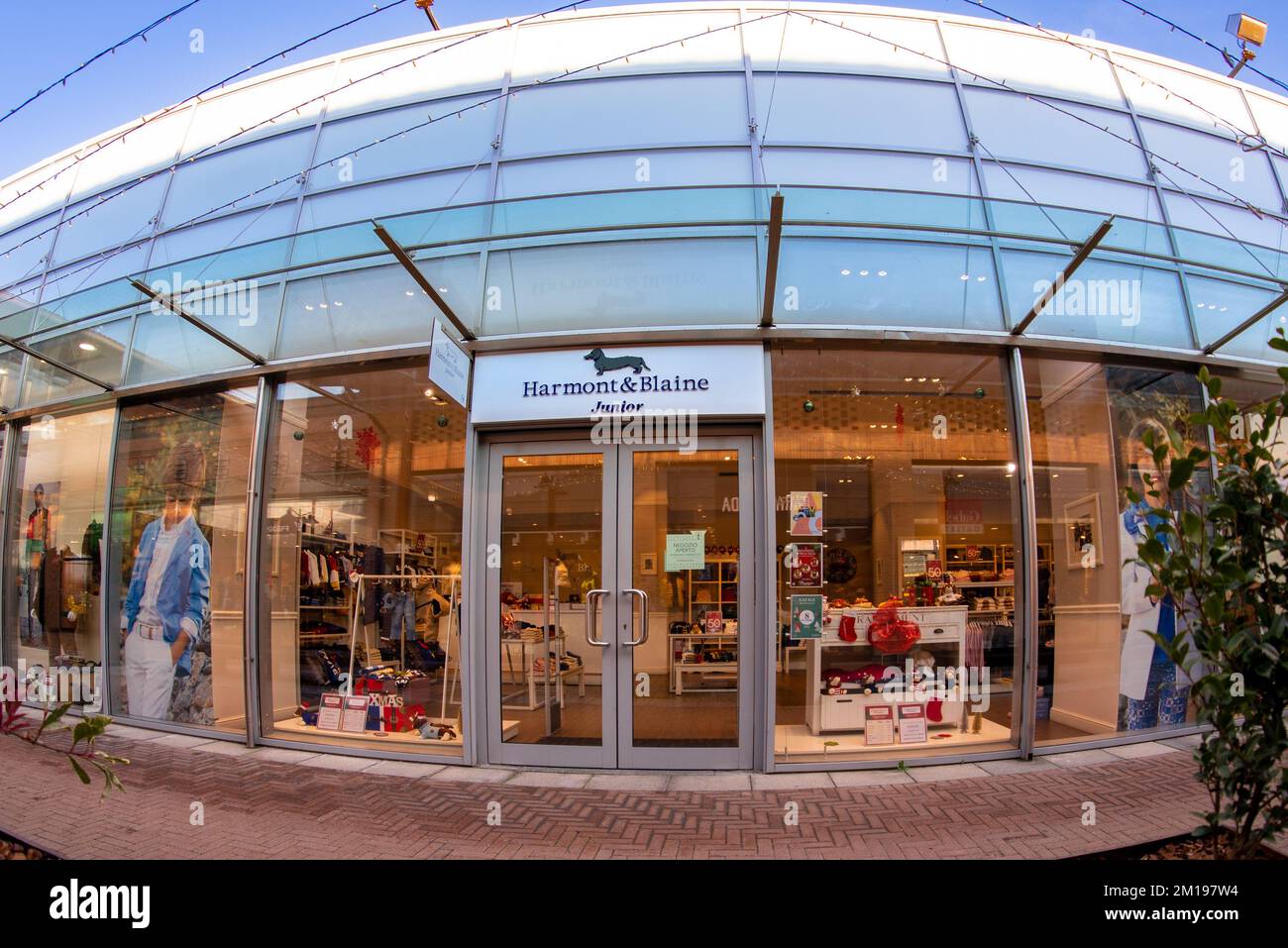 Brands outlet hi-res stock photography and images - Alamy