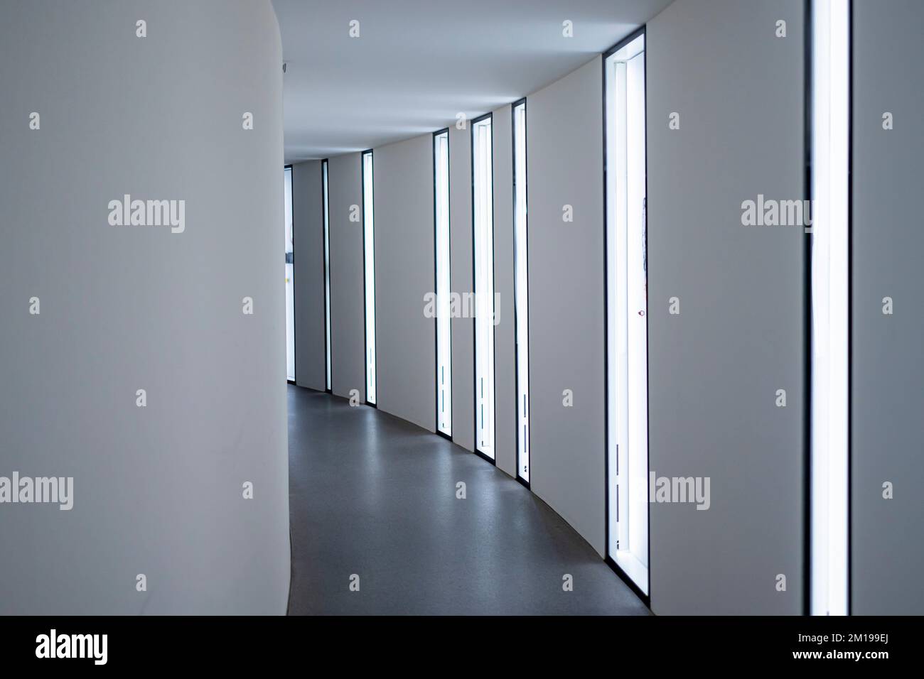 Narrow rectangle hi-res stock photography and images - Alamy