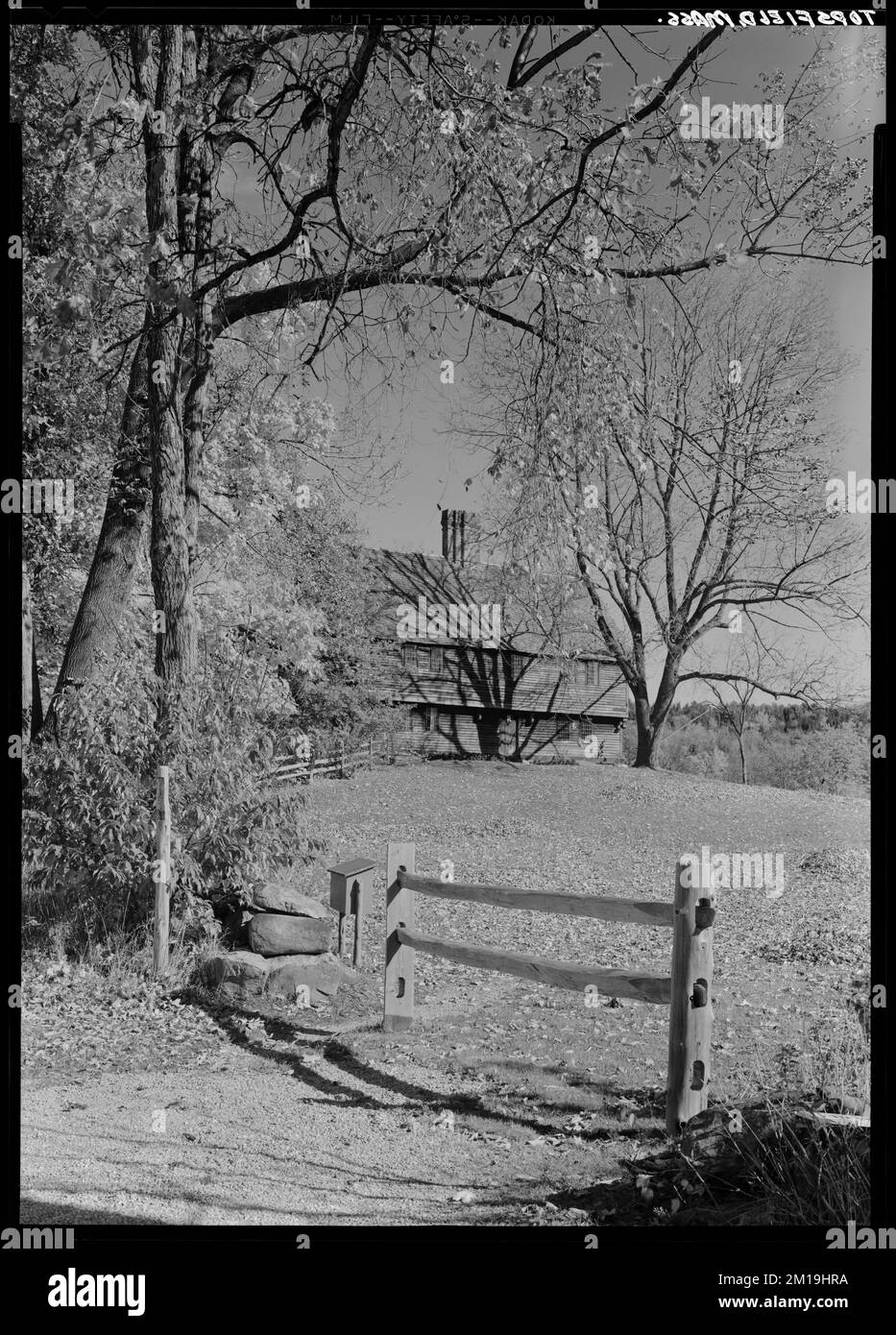 Topsfield, Massachusetts , Architecture, Dwellings, Fences. Samuel Chamberlain Photograph