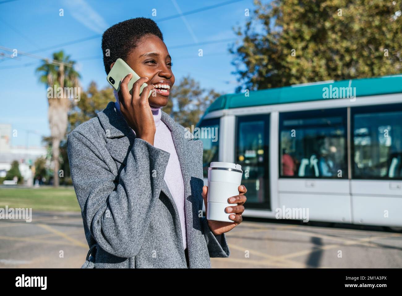 Positive black woman near hi-res stock photography and images - Alamy
