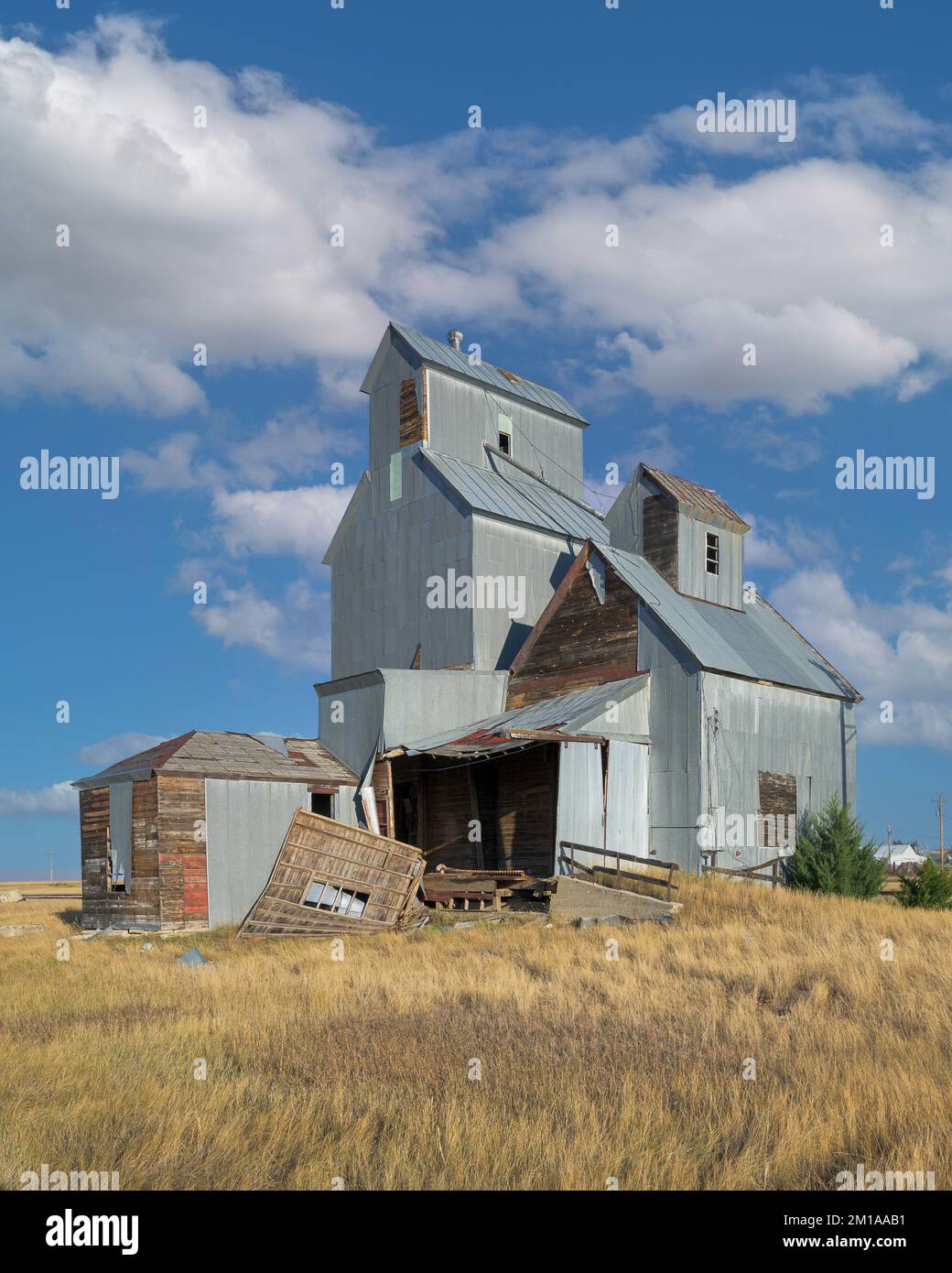 Abandoned granary on Main Street in the ghost town of Cottonwood, South