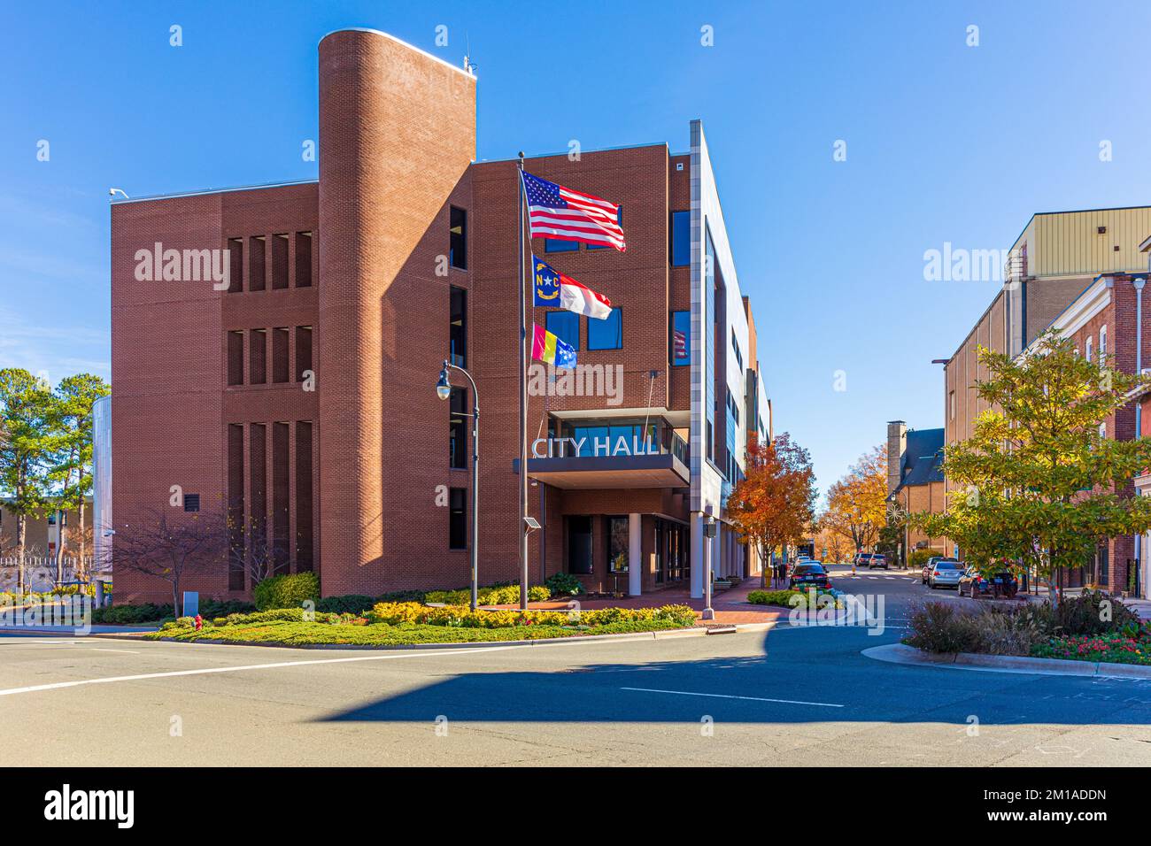DURHAM, NC, USA1 DECEMBER 2022 Durham City Hall building Stock Photo