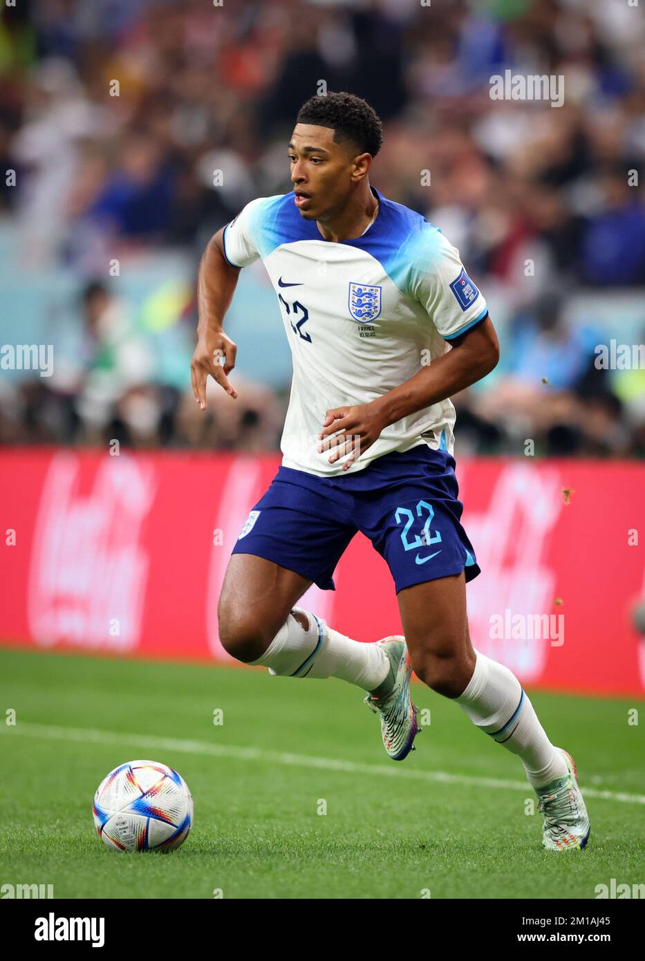 AL KHOR, QATAR - DECEMBER 10:  FIFA World Cup Qatar 2022 quarter final match between England and France at Al Bayt Stadium on December 10, 2022 in Al Khor, Qatar.  England - Frankreich 1:2  Jude Bellingham of England  Fussball WM  2022 in Qatar  FIFA Football World Cup 2022 © diebilderwelt / Alamy Stock Stock Photo