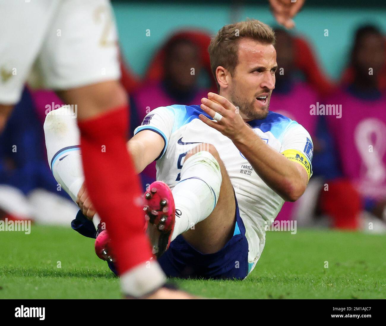 AL KHOR, QATAR - DECEMBER 10:  FIFA World Cup Qatar 2022 quarter final match between England and France at Al Bayt Stadium on December 10, 2022 in Al Khor, Qatar.  England - Frankreich 1:2  Harry Kane of England  Fussball WM  2022 in Qatar  FIFA Football World Cup 2022 © diebilderwelt / Alamy Stock Stock Photo