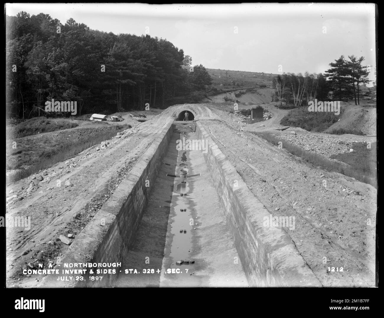 Wachusett Aqueduct, concrete invert and side walls, Section 7, station ...
