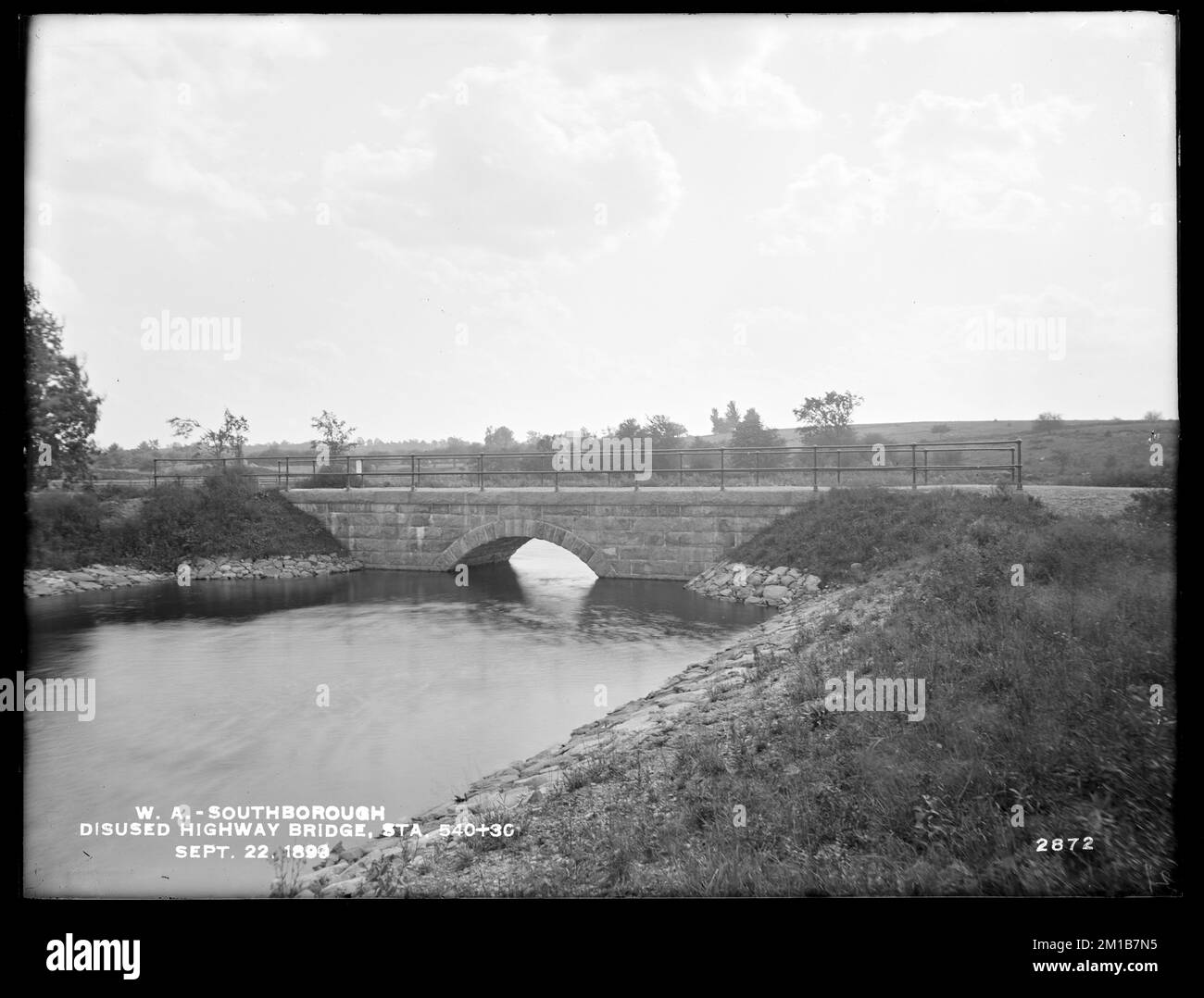 Wachusett Aqueduct, disused highway bridge, station 540+30