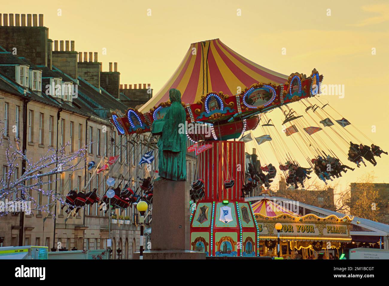 Edinburgh, Scotland, UK 11h December, 2022. Night time Christmas fairs