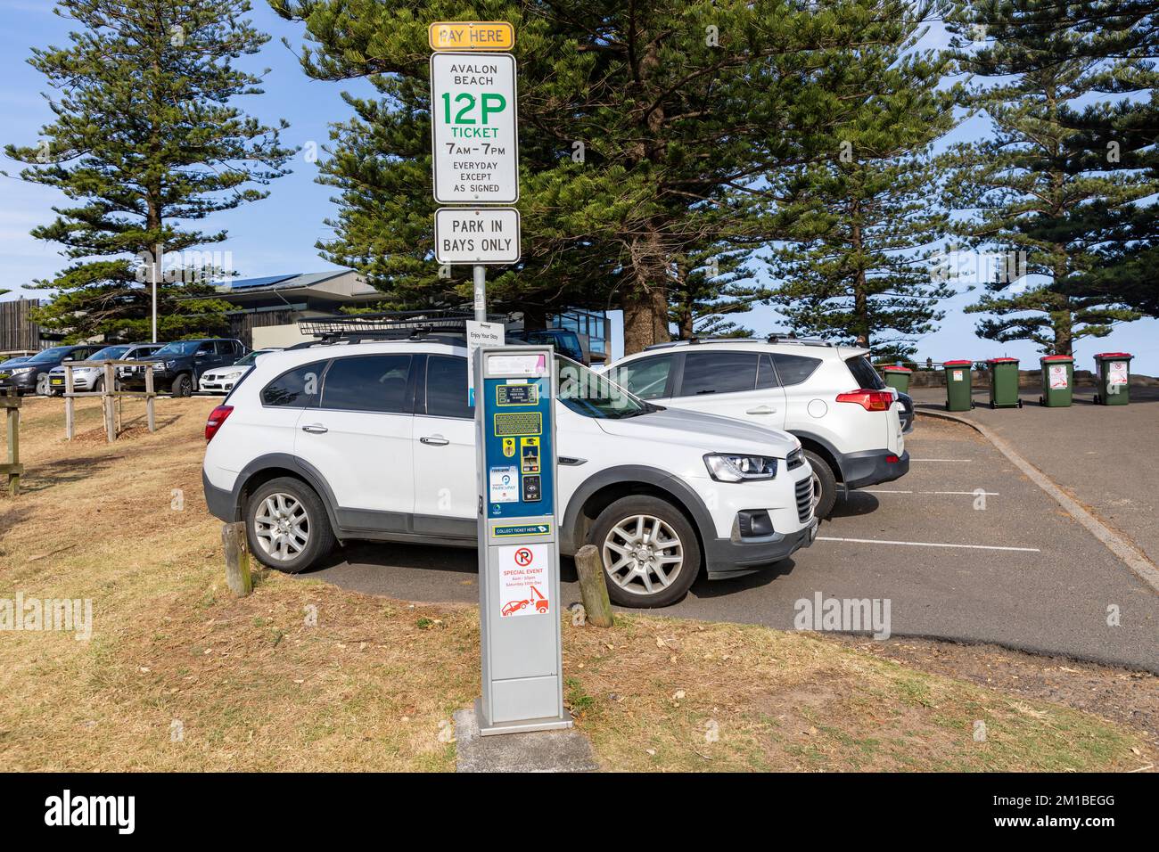 Avalon Beach car park in Sydney, car park ticket machine for parking up