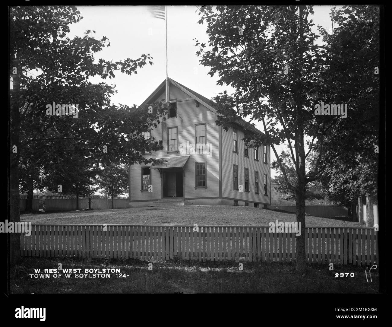 Wachusett Reservoir, inhabitants of West Boylston, schoolhouse, corner