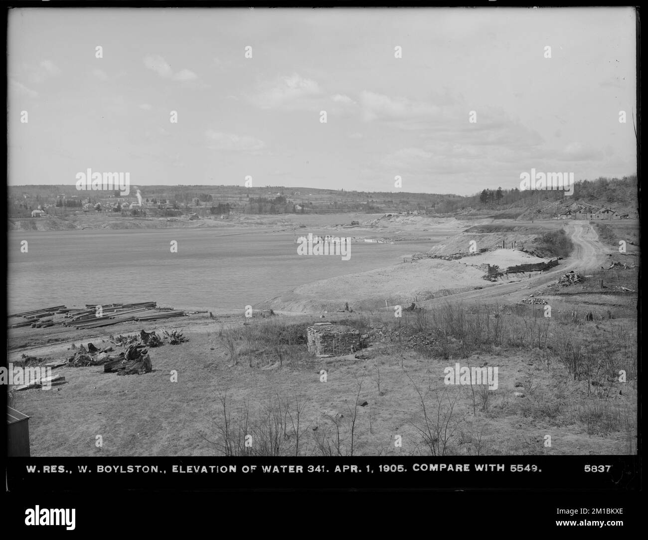 Wachusett Reservoir, reservoir at West Boylston, elevation of water 341 (compare with No. 5549), West Boylston, Mass., Apr. 1, 1905 , waterworks, reservoirs water distribution structures, construction sites, cemeteries Stock Photo
