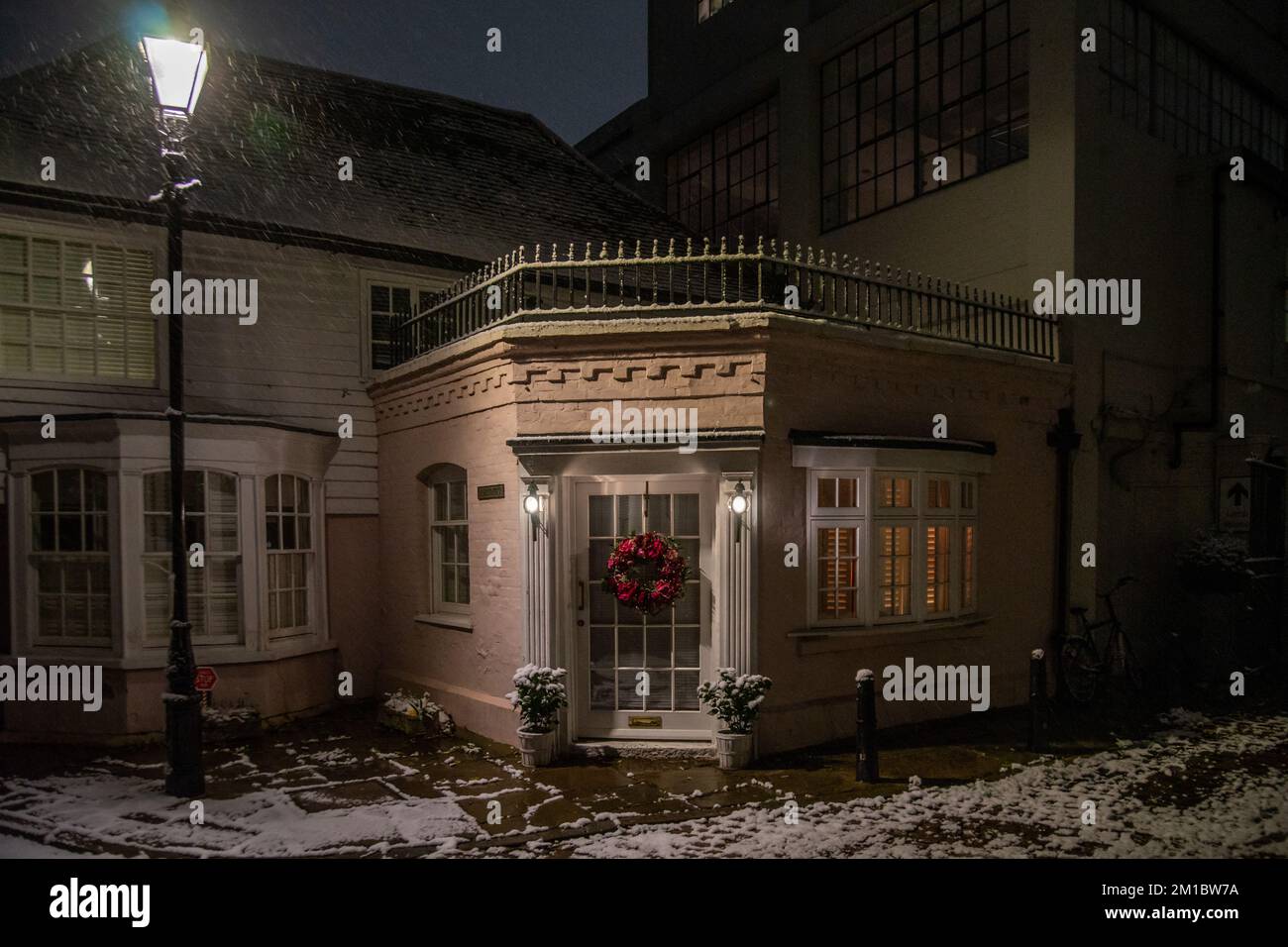 London, UK. 11th Dec, 2022. Snow Envelops Chiswick Mall and the High