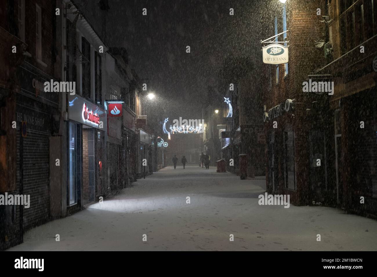 Hertford, UK. 11th December 2022. Heavy snowfall in Hertford, UK. Andrew Steven Graham/Alamy Live News Stock Photo