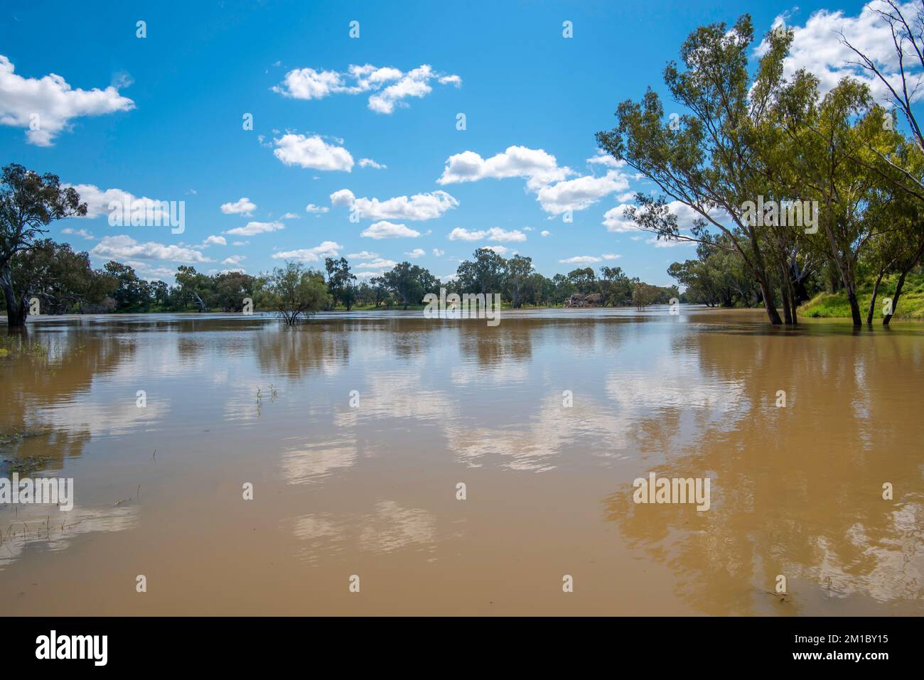 File:Brewarrina fish traps 4.jpg - Wikimedia Commons