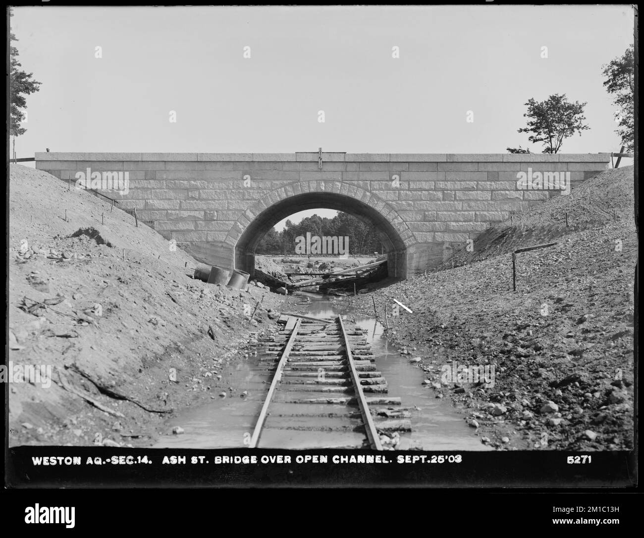 Weston Aqueduct, Section 14, Ash Street Bridge over Open Channel