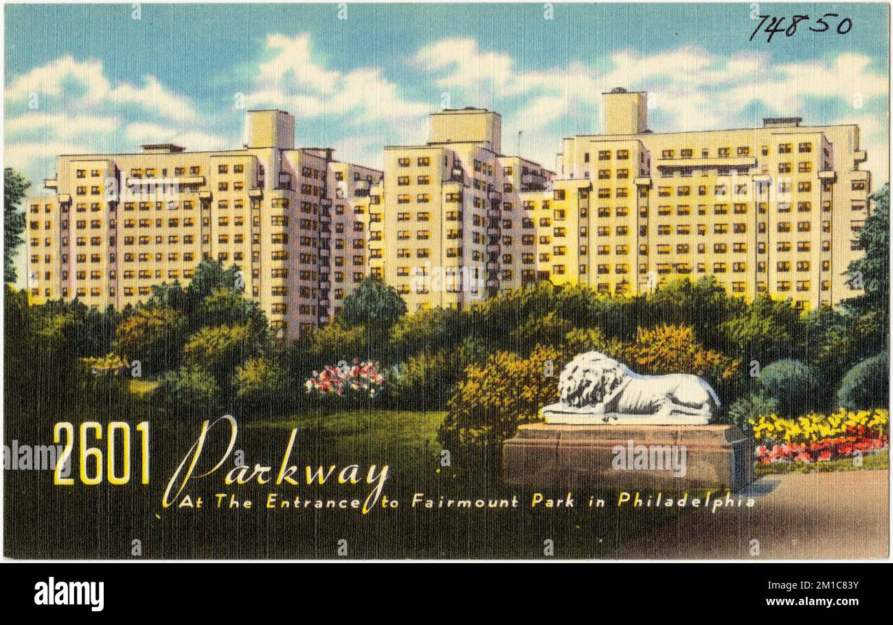 2601 Parkway at the entrance to Fairmount Park in Philadelphia , Tichnor Brothers Collection, postcards of the United States Stock Photo