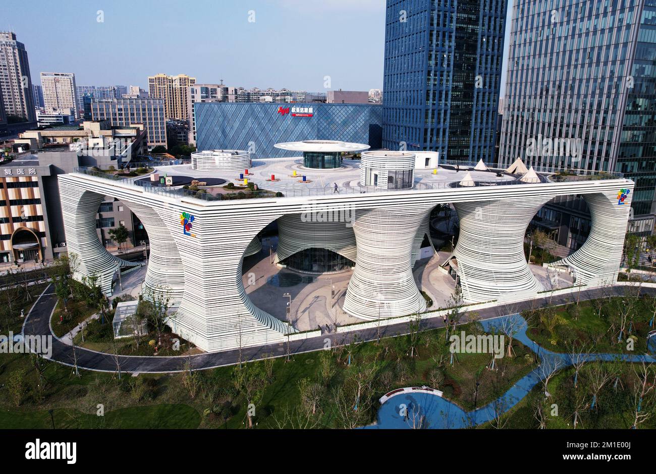 SHANGHAI, CHINA - DECEMBER 12, 2022 - A view of Dragonfly Park, the "parking lot of the future", in Hangzhou City, Zhejiang Province, China, Dec 12, 2 Stock Photo