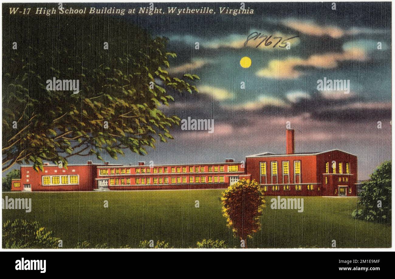 High school building at night, Wytheville, Virginia , Schools, Tichnor Brothers Collection, postcards of the United States Stock Photo