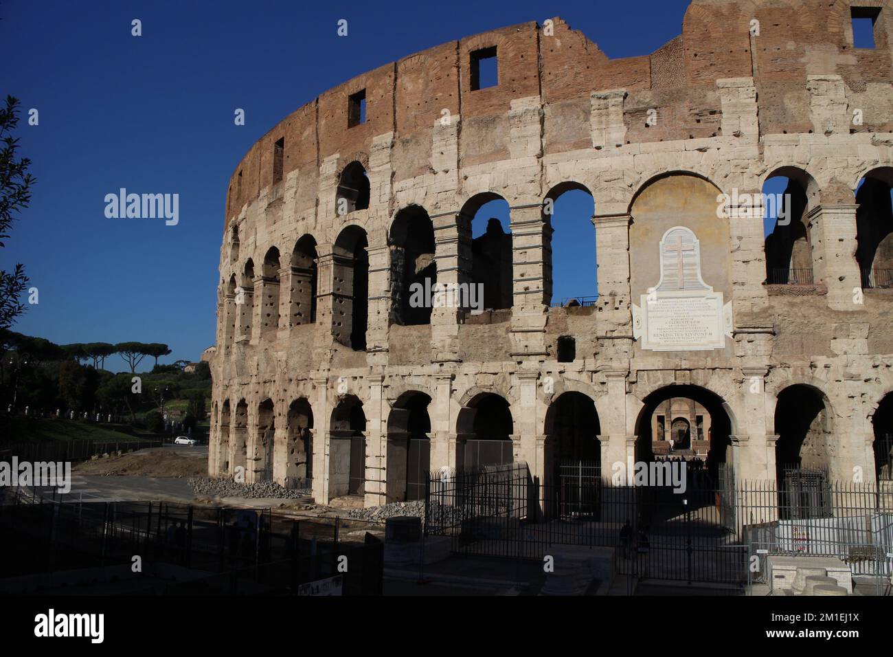 The colosseum is the main symbol of rome hi-res stock photography and ...