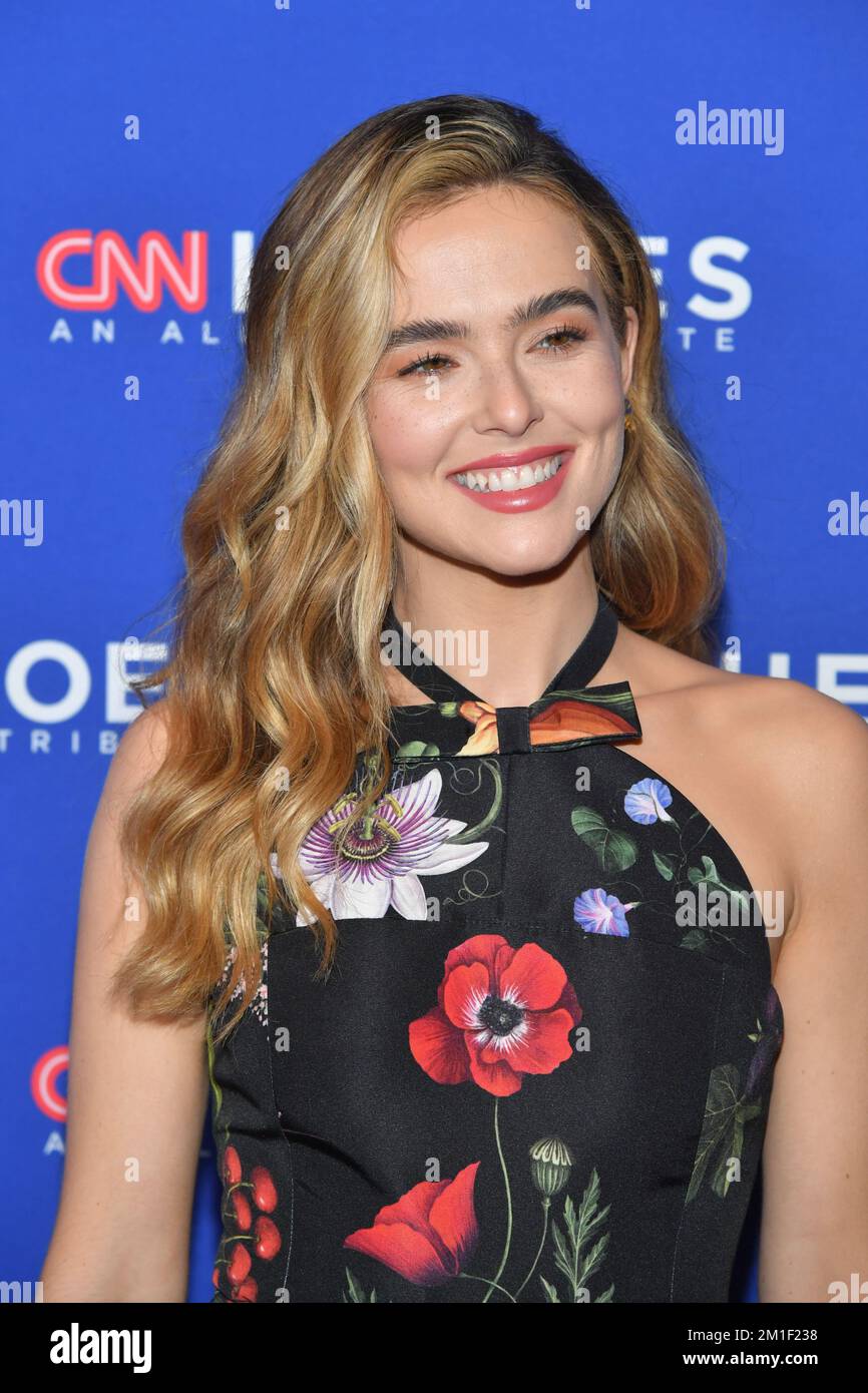 Zoey Deutch attends the 16th annual CNN Heroes: An All-Star Tribute at