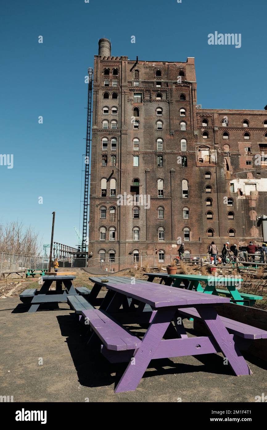 NEW YORK, NY March 18, 2018 Tom Fruins, Kolonihavehus, famous