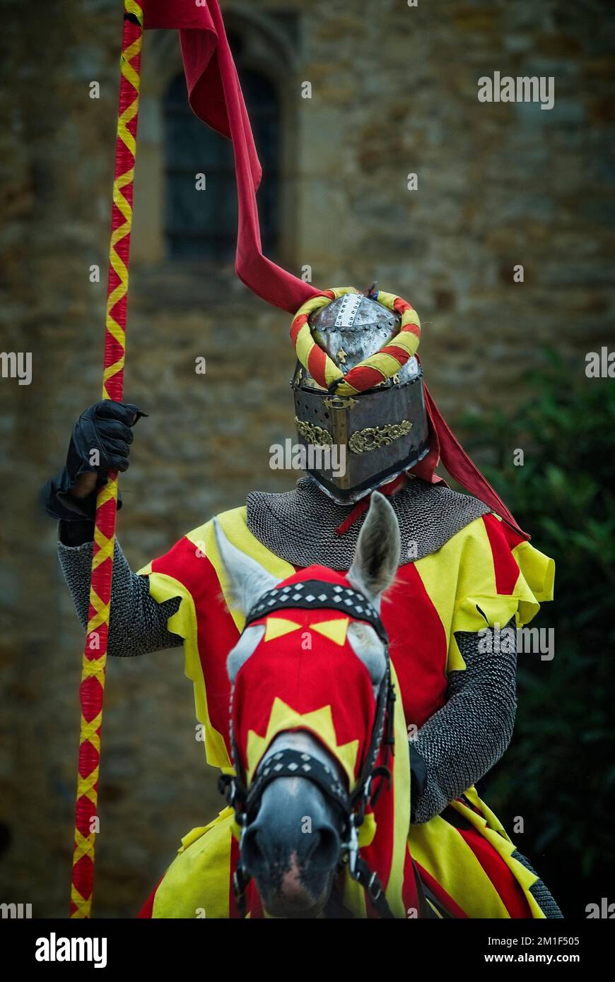 Knight horse armor hires stock photography and images Alamy