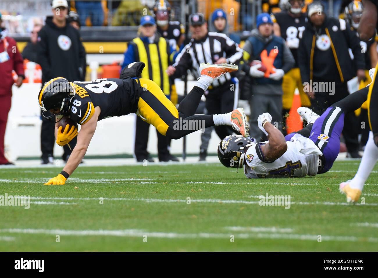 PITTSBURGH, PA - DECEMBER 11: Baltimore Ravens quarterback Tyler Huntley  (2) throws a pass during the national football league game between the  Baltimore Ravens and the Pittsburgh Steelers on December 11, 2022