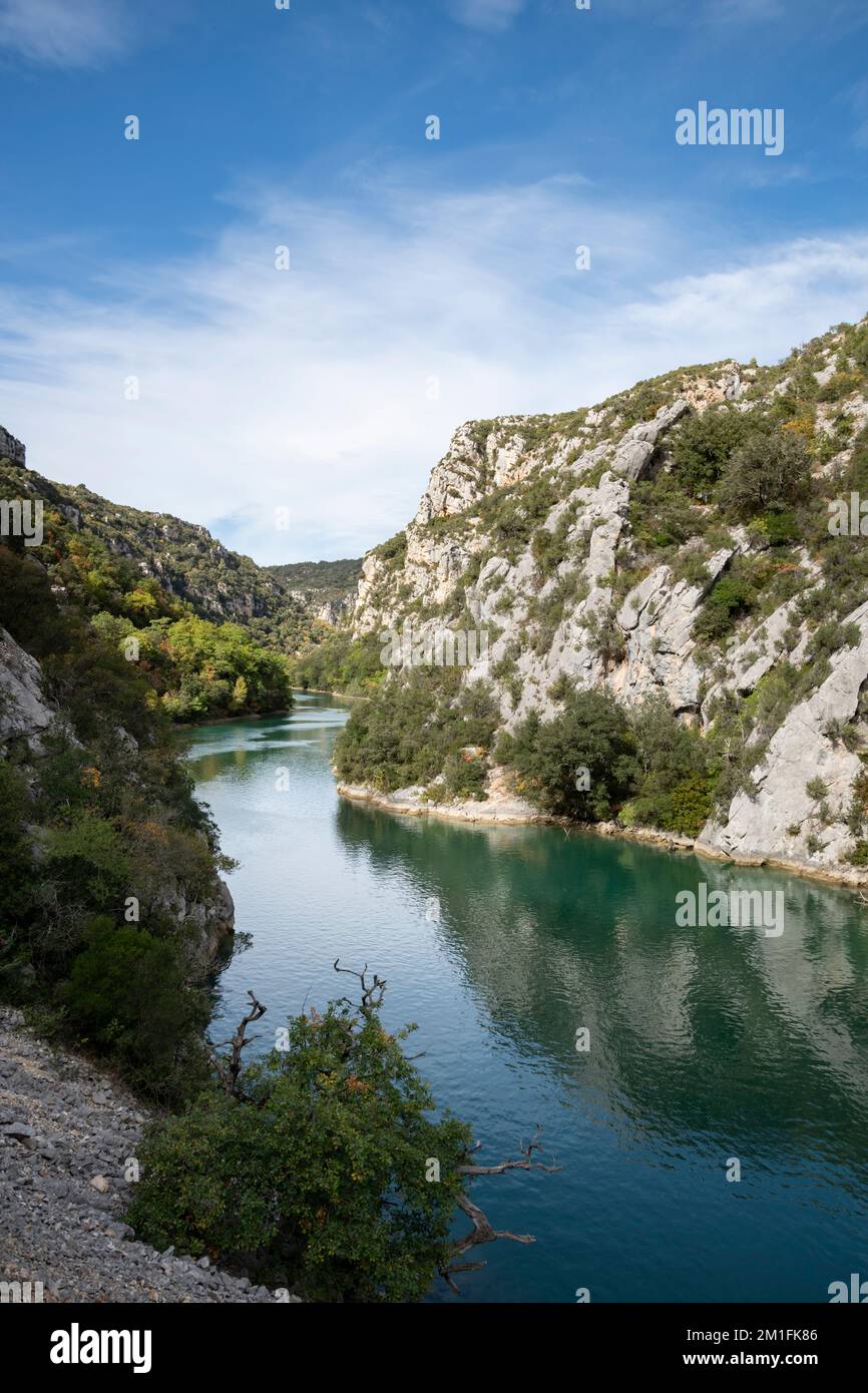 Vertical view of Verdon river surrounded by medium cliffs with copy space, Lower Verdon Gorges, France Stock Photo