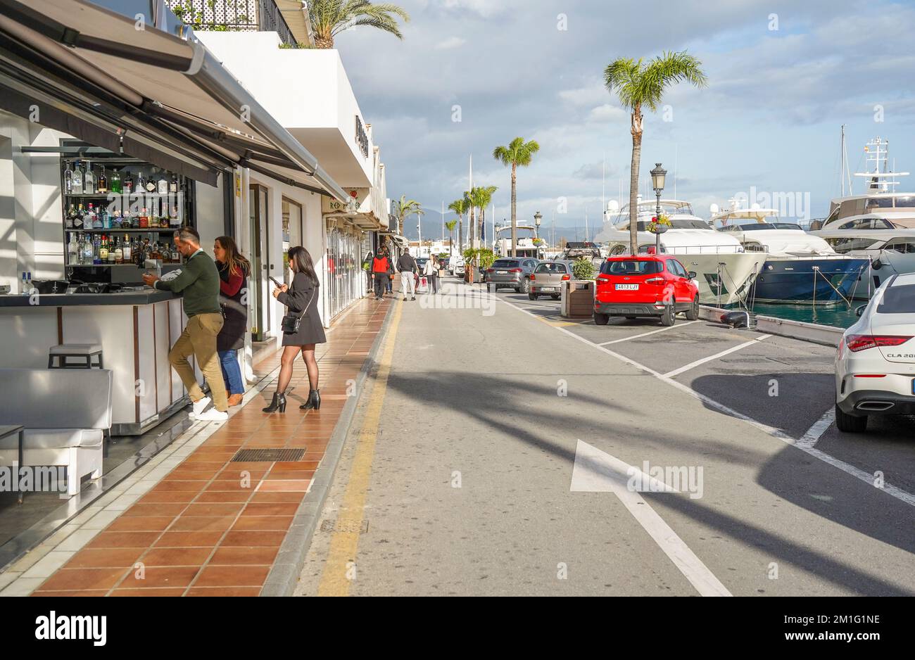 Puerto banus bar hi-res stock photography and images - Alamy