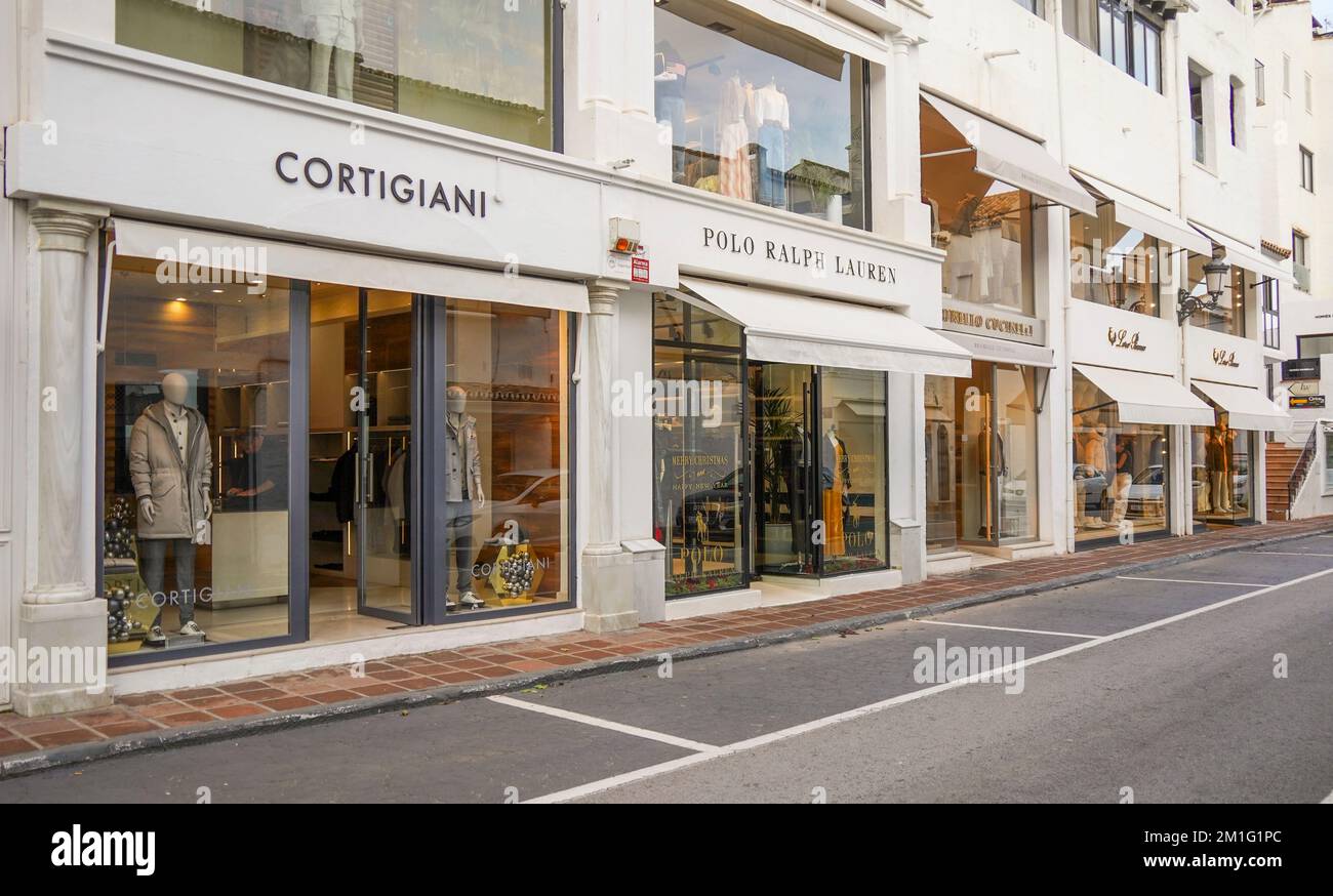 Luxury shops at the exclusive yacht harbour of Puerto Banús, Marbella,  Costa del Sol, Málaga province, Andalusia, Spain Stock Photo - Alamy