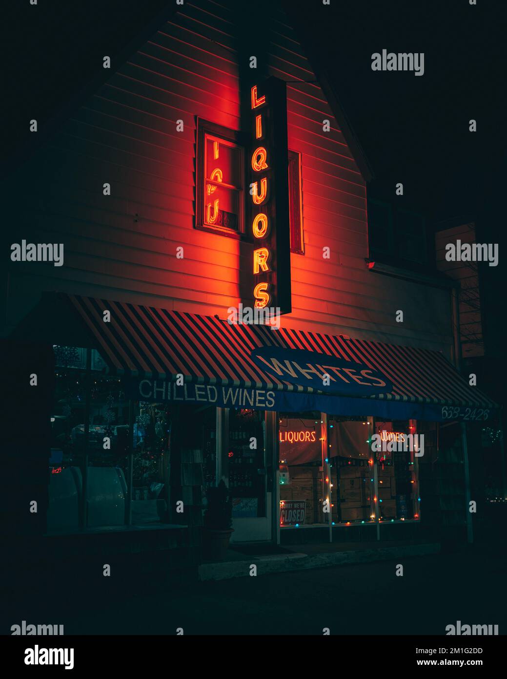 Liquor store neon sign new hires stock photography and images Alamy