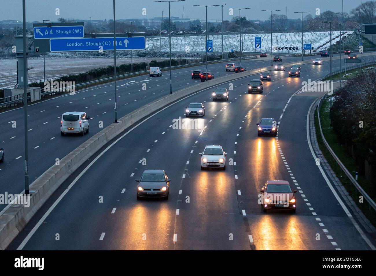Taplow Buckinghamshire UK 12th December 2022 The M4 Smart Motorway taplow-buckinghamshire-uk-12th-december-2022-the-m4-smart-motorway