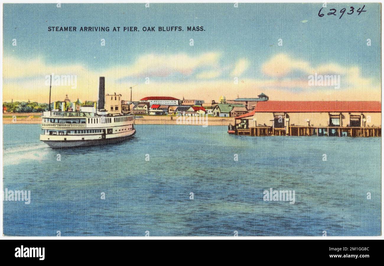 Steamer arriving at pier, Oak Bluffs, Mass. , Steamboats, Piers & wharves, Tichnor Brothers