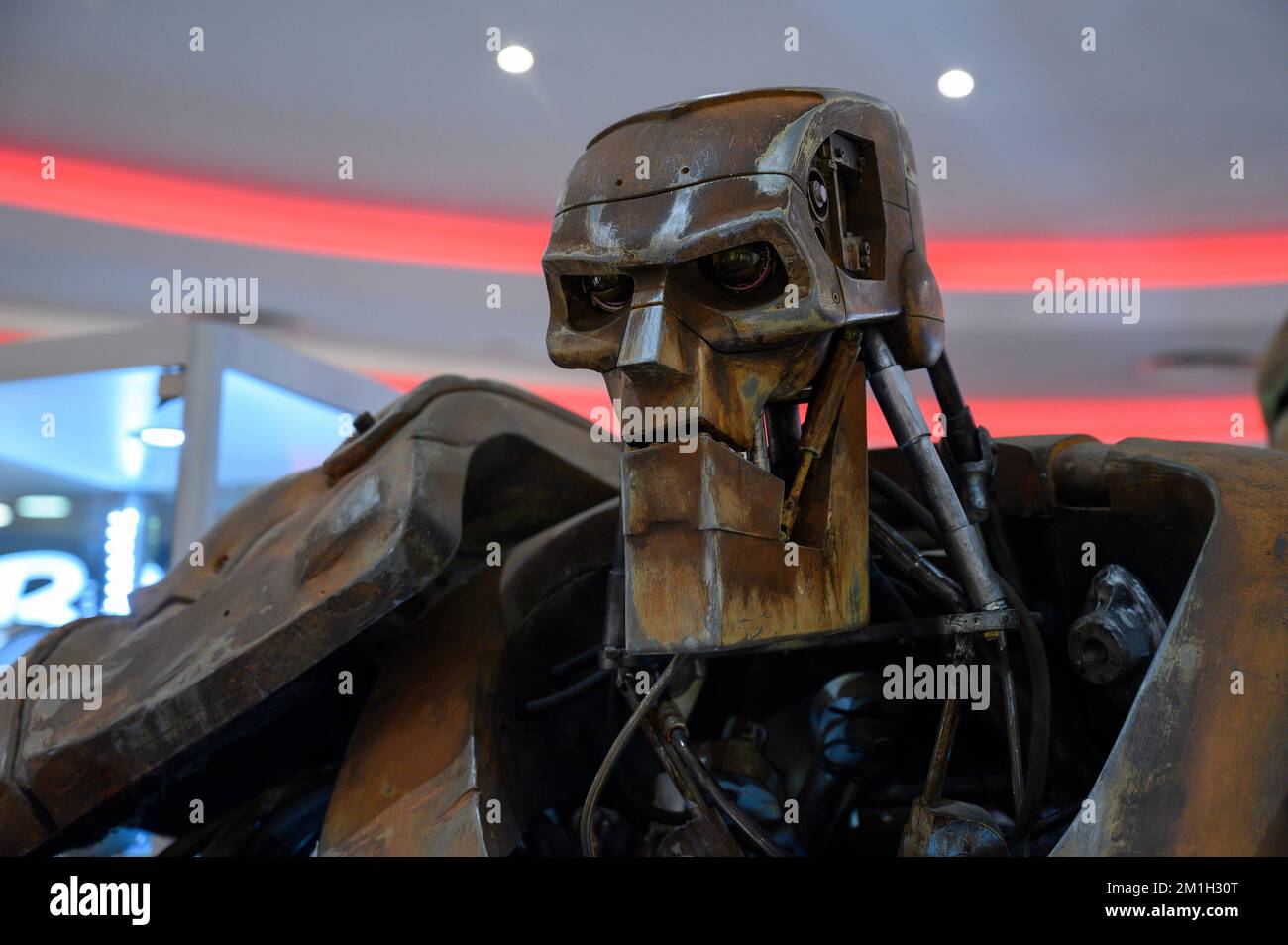 Hammerstein robot from the movie Judge Dredd Stock Photo Alamy