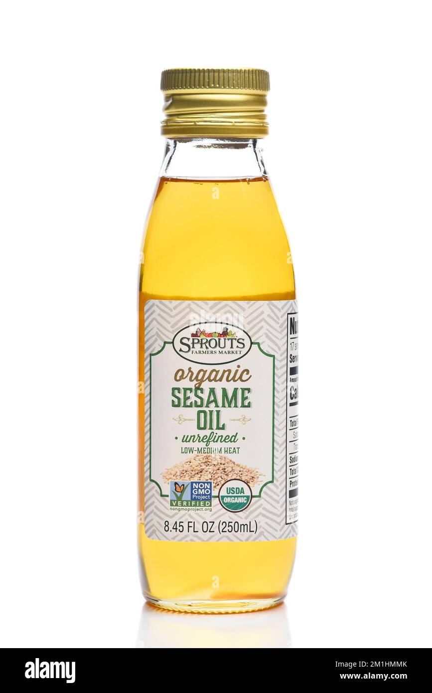 IRVINE, CALIFORNIA - 12 DEC 2022: A bottle of Sprouts Organic Sesame Oil, Unrefined. Stock Photo