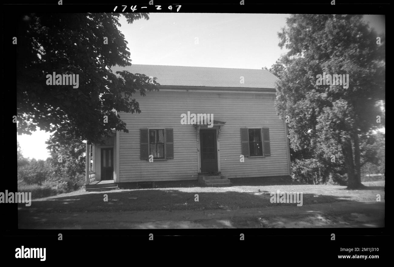 207 Hunnewell St , Houses. Needham Building Collection Stock Photo
