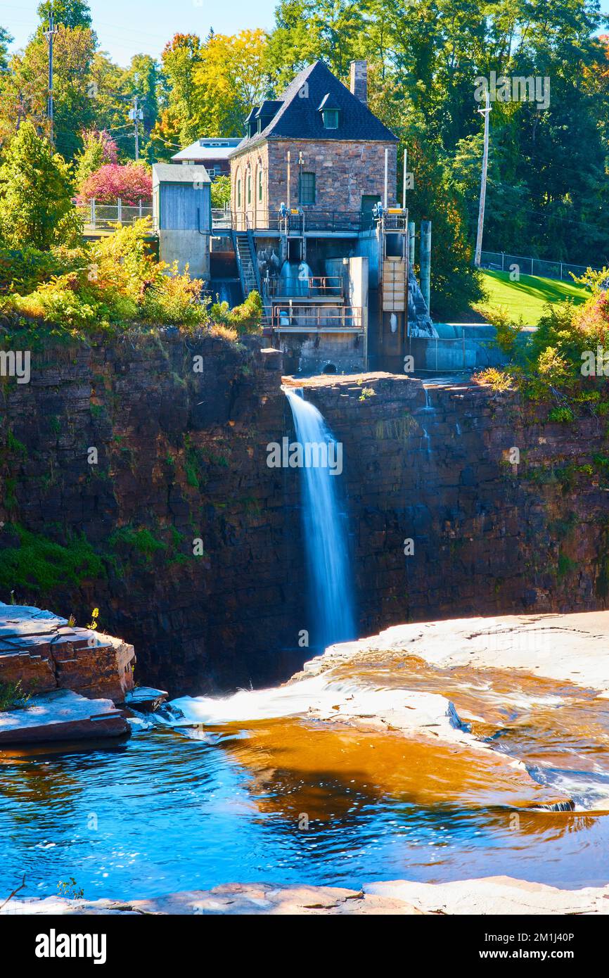 Hydroelectric power plant with waterfall over cliffs in New York Stock Photo Alamy