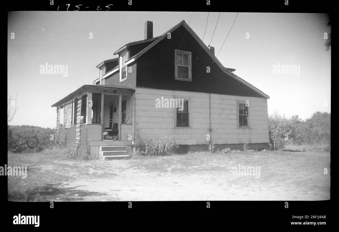 25 Hunnewell Terrace , Houses. Needham Building Collection Stock Photo