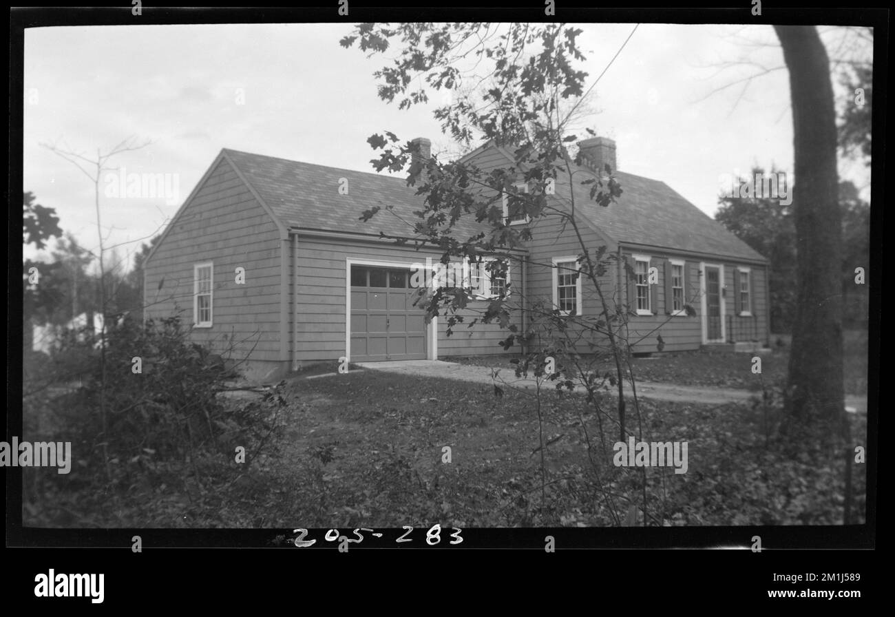 283 Marked Tree Rd , Houses. Needham Building Collection Stock Photo
